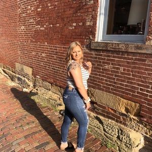 Meet your Posher, Stormy